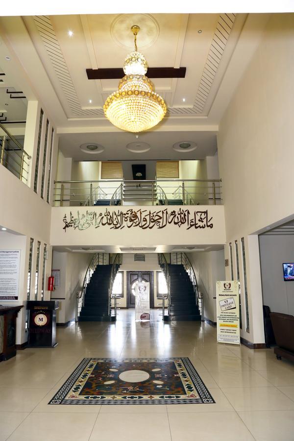 Midway Hotel & Restaurant Sadiqabad Exterior photo